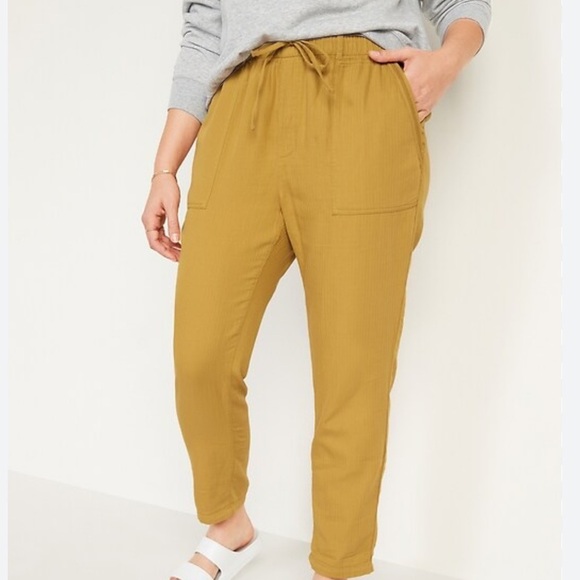 Old Navy Pants - NWT Old Navy Yellow Cargo Pants Relaxed Fit Elastic Waistband
